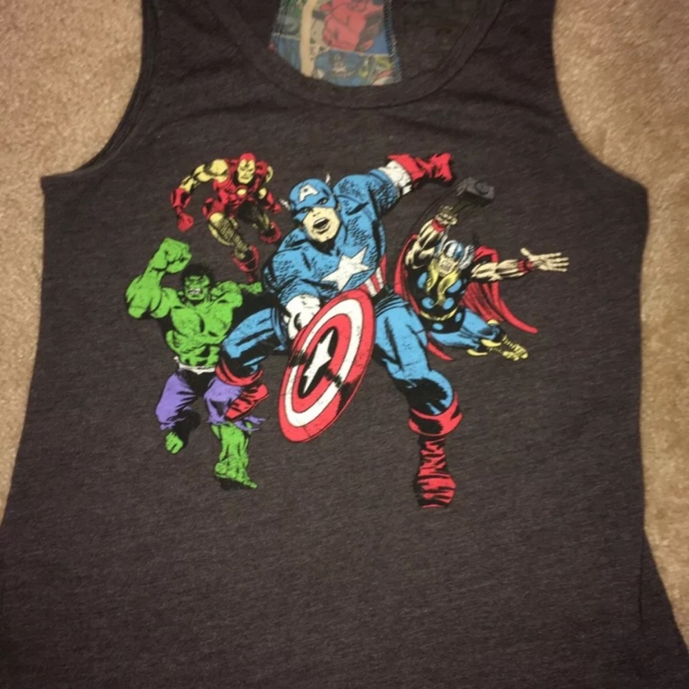 MARVEL COMICS AVENGERS Tank size Small